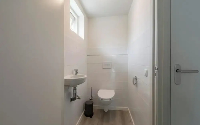 Bungalow in Sint Maartenszee Near Beach