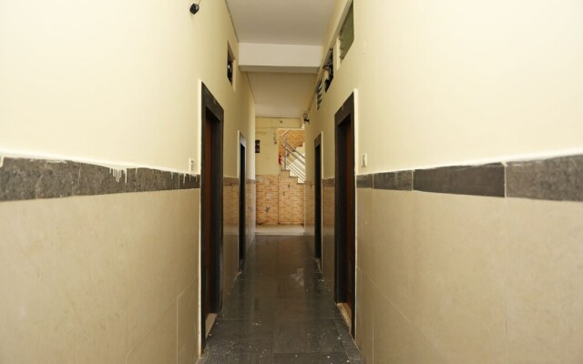 Oyo 24097 Hotel Gangotri