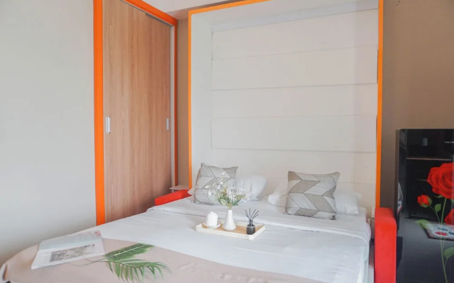 Cozy Studio Apartment At Gateway Park Lrt City Bekasi