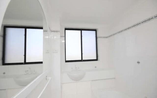 Hi Surf Unit 2, 92 Head Street, Forster