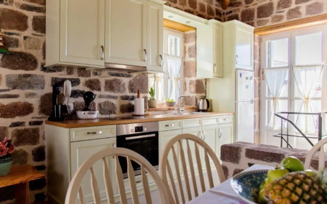 Lithos Residence Poros