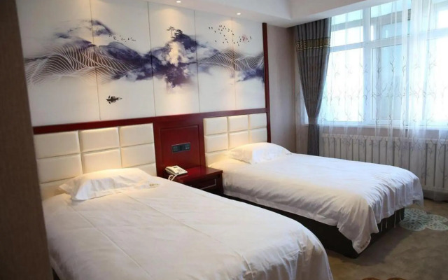 He Xie Hotel(伊犁和谐酒店（斯大林街店）)