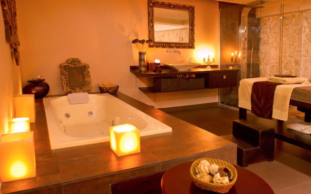 San Pedro Suite Hotel