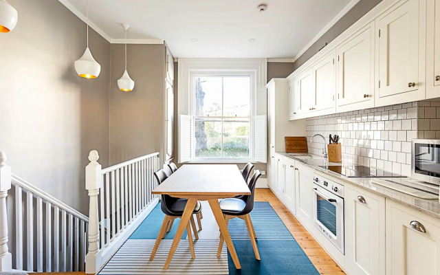 Idyllic Islington Flat