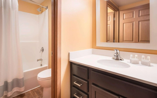 Sonesta Simply Suites Seattle Renton