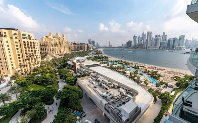 Stunning 3BR at the Palm w Beach Access