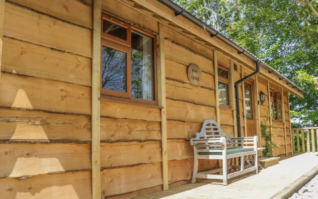 Oak Lodge