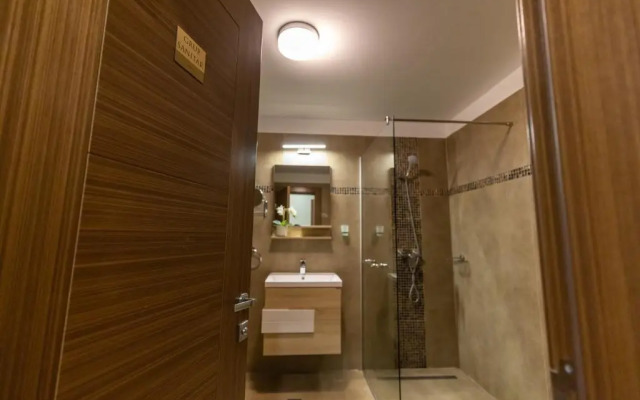 Sir Fundeni Hotel