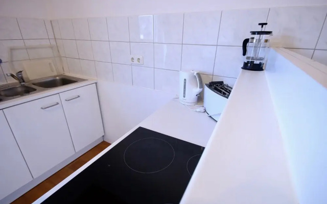 a-domo Apartments Oberhausen - Moderne Wohnungen und Studio Apartments - Gute Anbindung ideal für 1 - 5 Personen