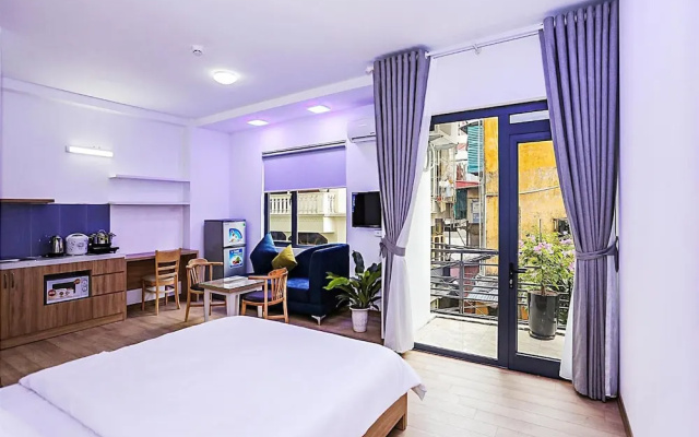 Amazing NYT Home Balcony Cozy Studio