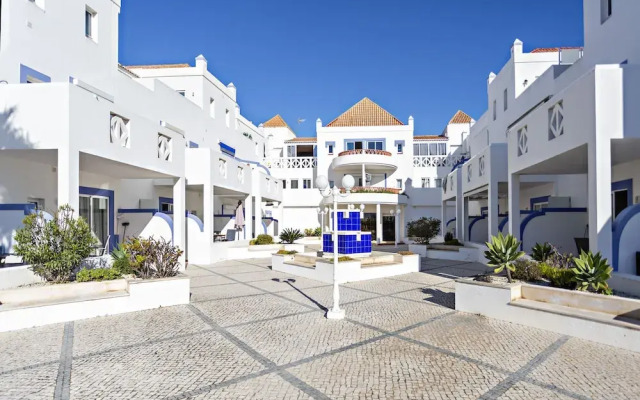 QV 11 - Stripes Apartment - Quinta Velha