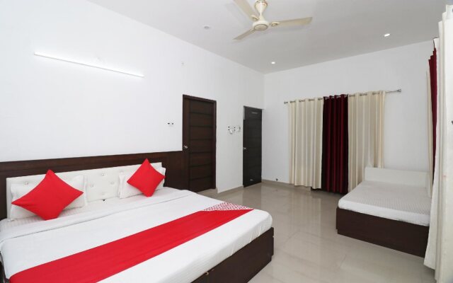 Hotel Jahnavi by OYO Rooms