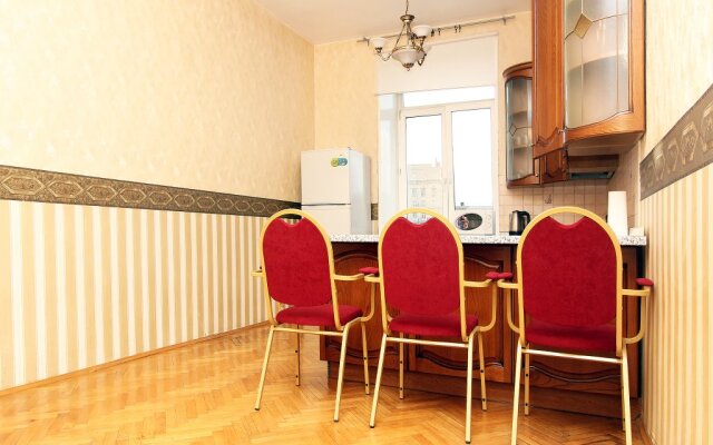 Apartlux on Ploshchad Pobedy