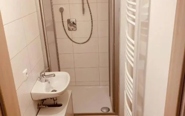 Felix Living 1, Modernes Apartment Fur 2 Personen, Innenstadt, Smart Tv, Parkplatz