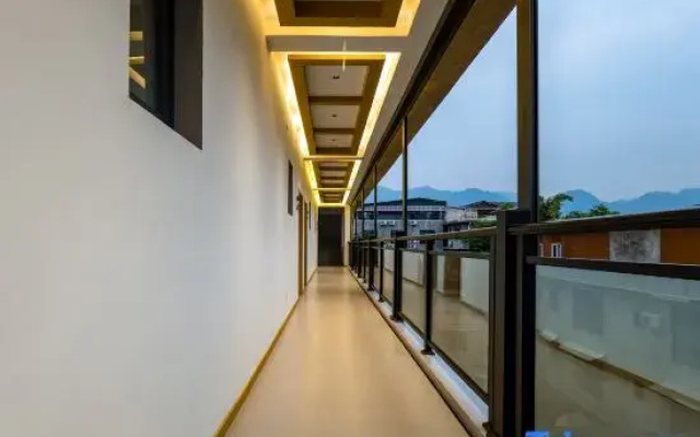 Qingcheng · Fange Private Hot Spring Vacation Apartment (Qingchengshan High-Speed Railway Station)