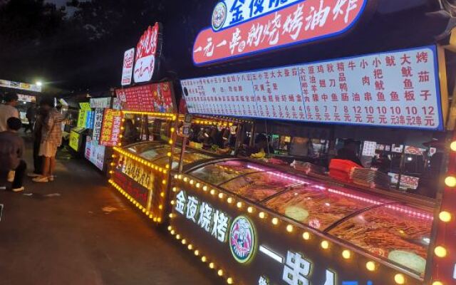 Six Rooms Homestay (Jiangxi Olympic Sports/ Normal University)