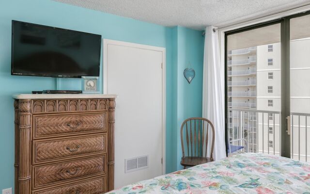 Seaside Beach and Raquet 4710