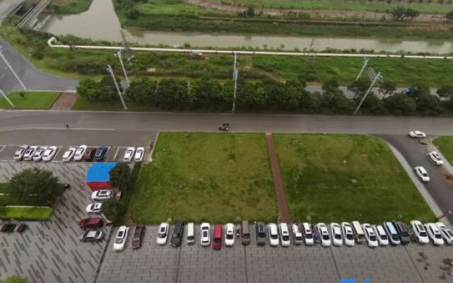 Longguang Apartment Hotel (Dawang Jiangjunshan Sports Park Branch)