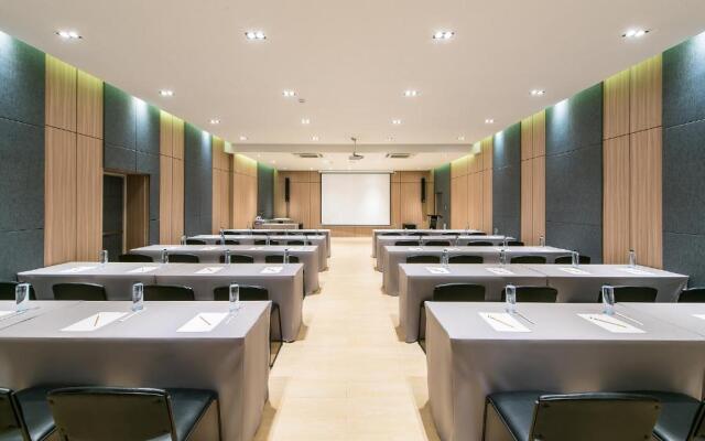 Nadee 10 Resort & Hotel