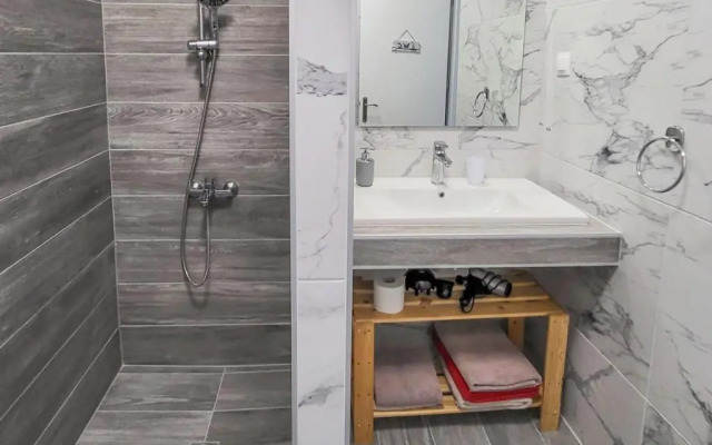 Varka Apartment