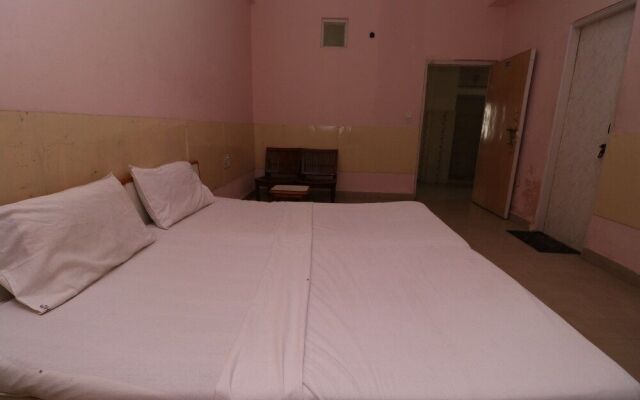 Spot On 37324 Hotel Grace