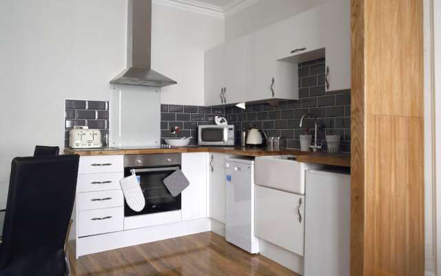 Edinburgh City Centre Apartment