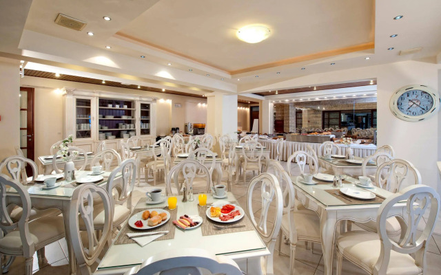 MARI KRISTIN Beach Hotel - Adults Only