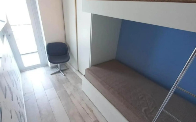 Condomínio de Luxo em Frente à Praia (novinho)