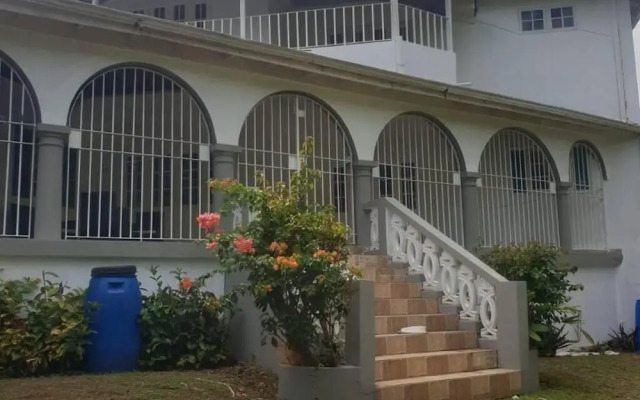 3-bed House Sleeps 6 With Mountain Views