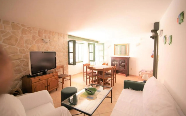 Holiday house Ljubica Tisno