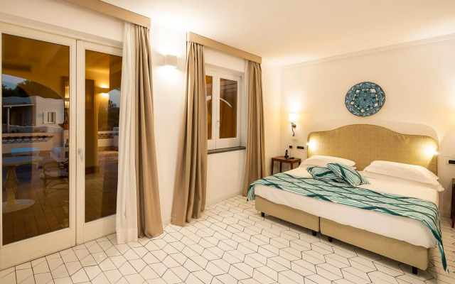 Therasia Resort Sea & Spa - The Leading Hotels of the World