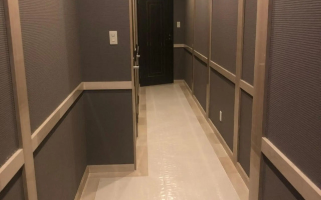 Hotel U