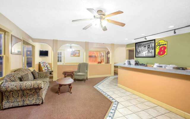 Super 8 by Wyndham Christiansburg