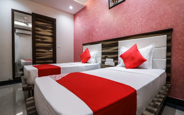 OYO 15556 Hotel Wind Palace