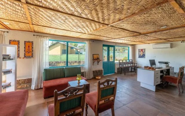 Tree of Life Birdsong Chalets