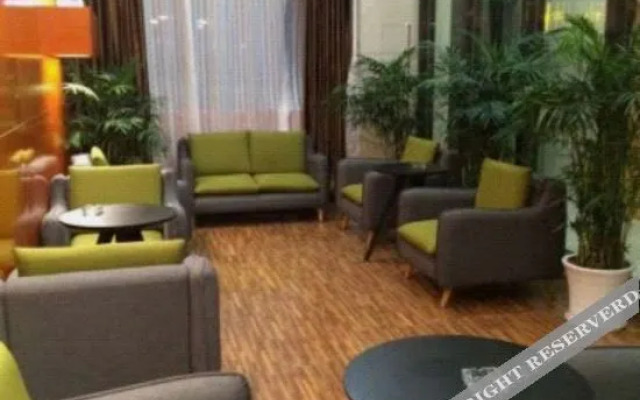 SET Chain Hotel (Xiangyang Qiaoying Yunxing Road)