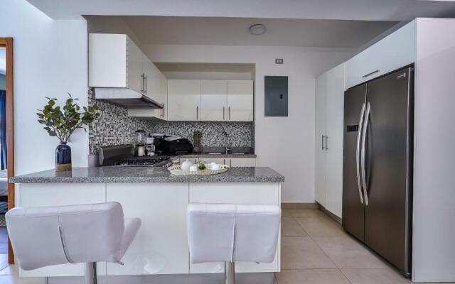 *Central Park * Pent House -GYM- City View