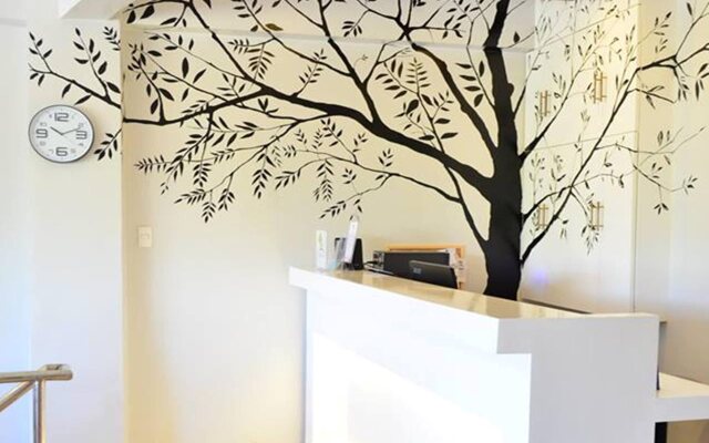 Tree House Inn