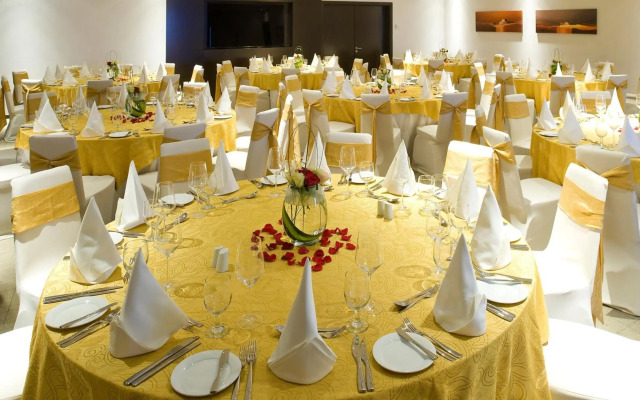 Holiday Inn Muscat Al Seeb by IHG