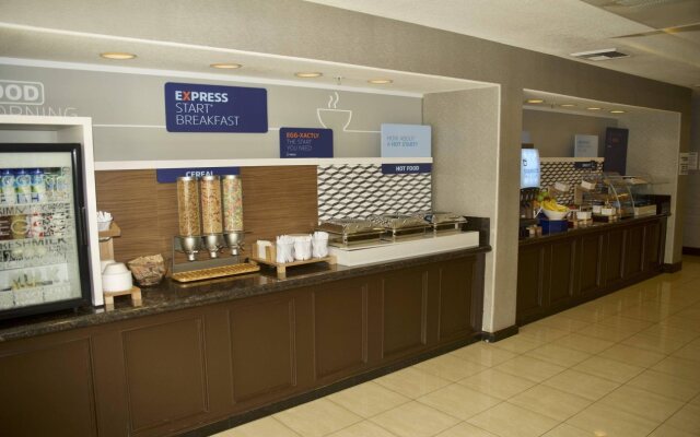 Holiday Inn Express Hotel & Suites Vacaville by IHG