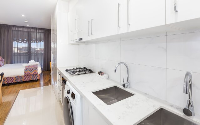 City Edge Dandenong Apartment Hotel