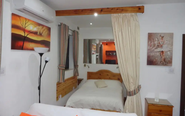 Lovely Penthouse With Private sun Terrace Between Valletta and Sliema