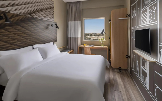 ibis Jeddah Malik Road