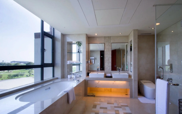 Tongli Lakeview Hotel