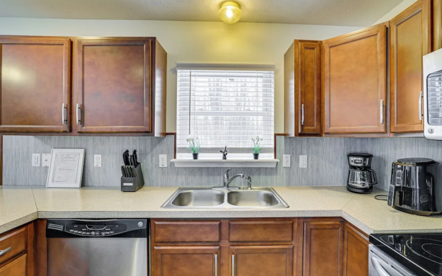 Family-friendly Tobyhanna Home w/ Community Pool