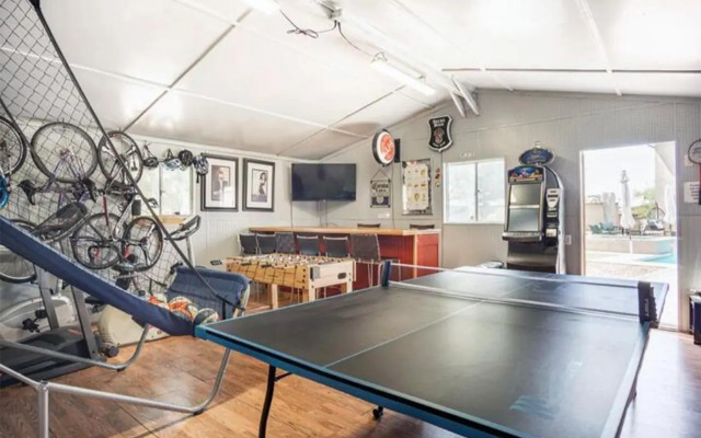 Family Fun Vacation, Heated Pool, Gameroom, Sauna