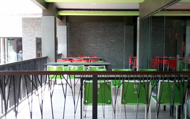 Hotel Candi Indah - Akpol Semarang