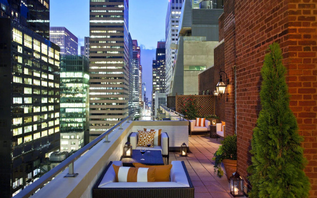 Omni Berkshire Place