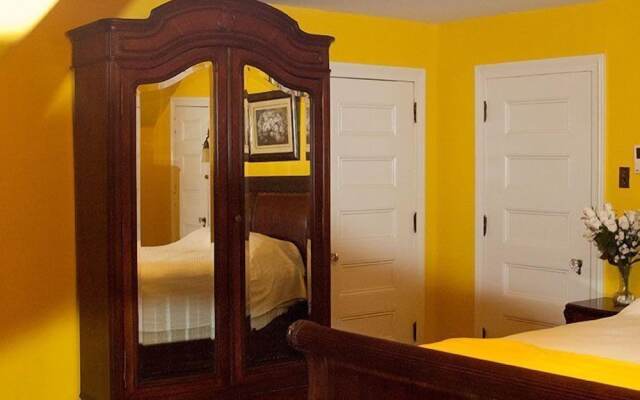 The Albanus Phillips Inn