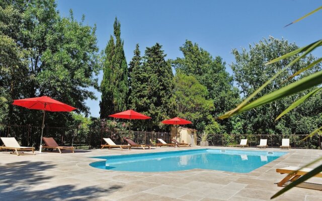 House With 2 Bedrooms in Grans, With Pool Access and Furnished Garden